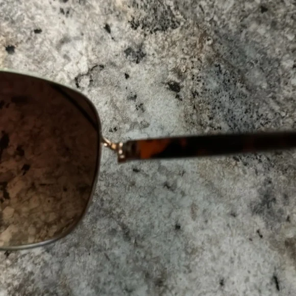 Cute vintage looking metal sunglasses - Picture 3 of 4